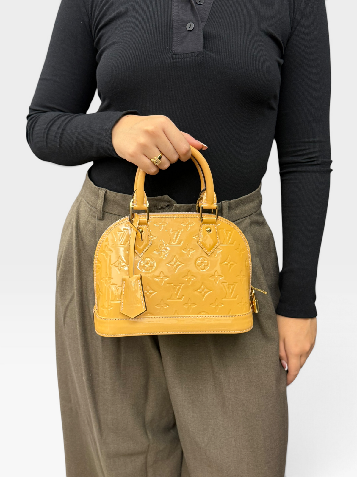 Louis Vuitton Alma BB Vernis