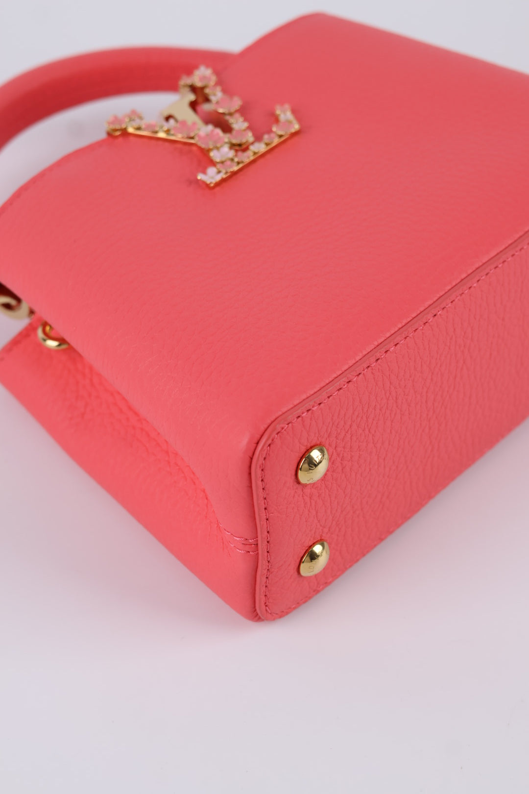 Louis Vuitton Capucines Mini Bloom