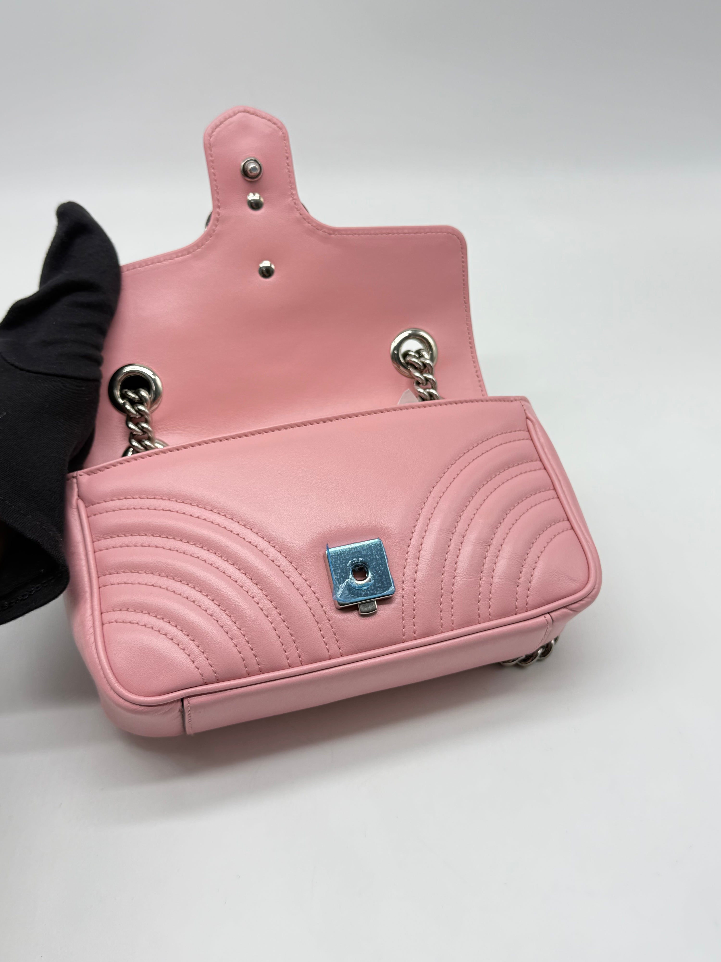 Gucci Marmont Matelassé 22cm