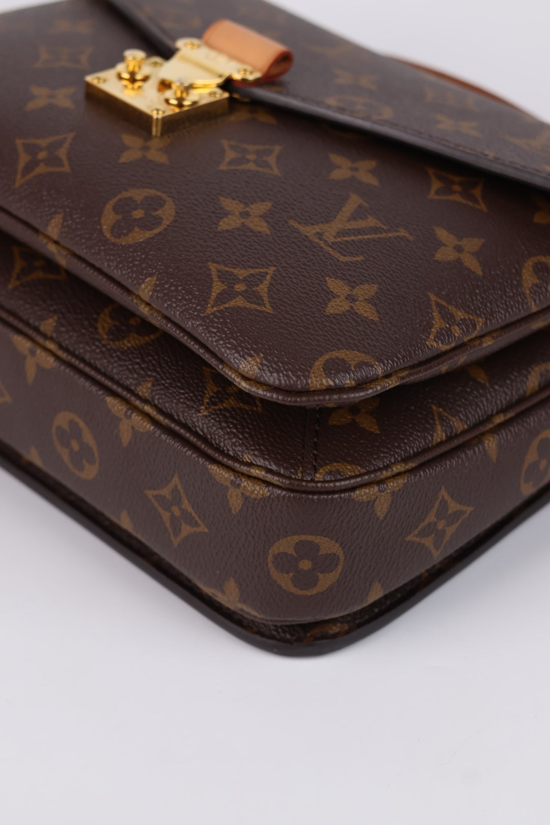 Louis Vuitton Métis Monogram