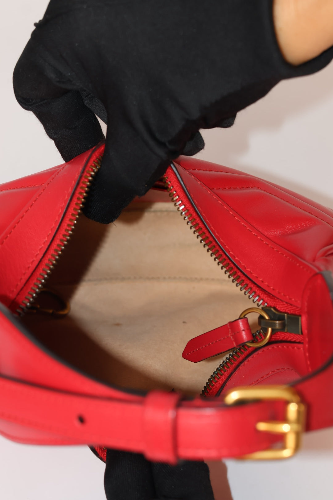 Gucci Marmont Hobo Matelassé
