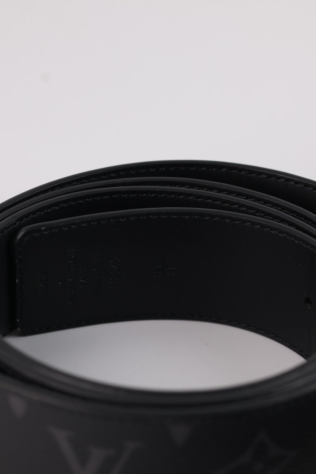 Louis Vuitton Cintura Initiales Monogram Eclipse