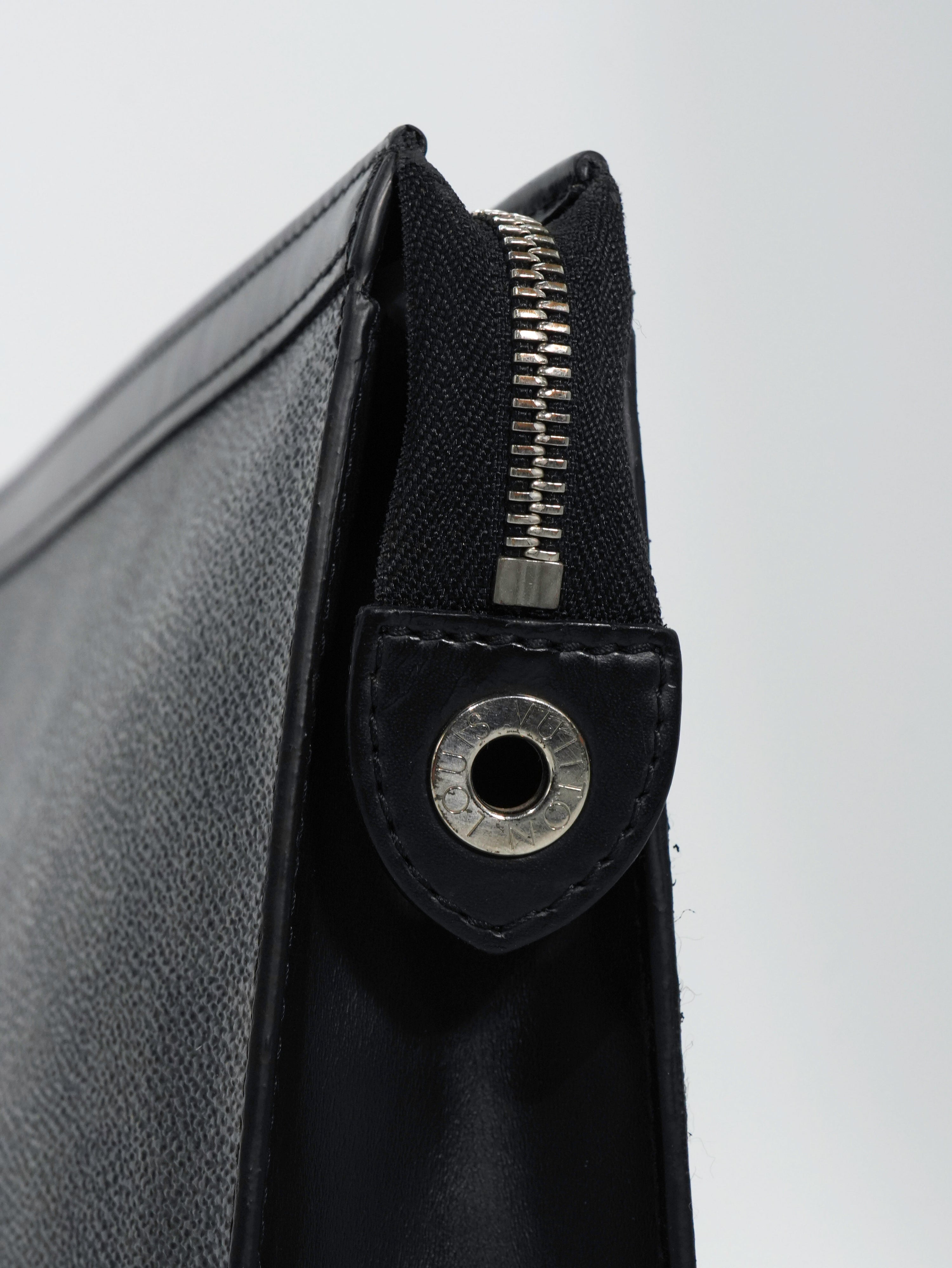 Louis Vuitton Pochette Toilette Damier Graphite