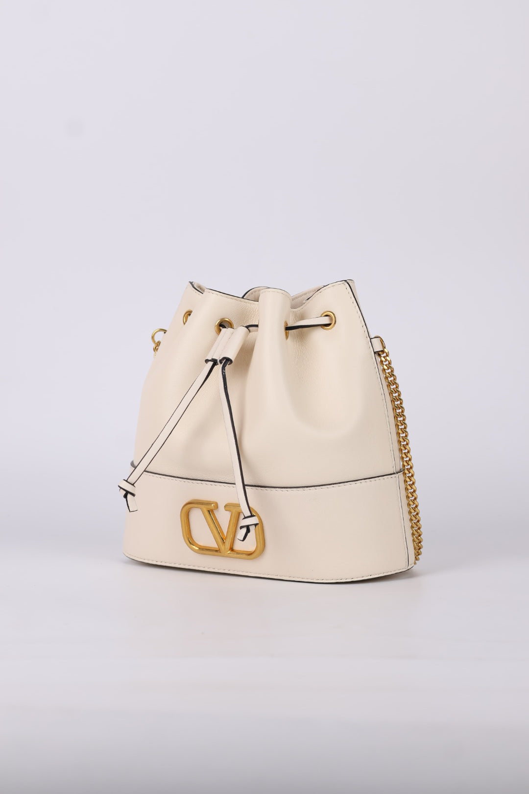 Valentino Mini Bucket V Logo