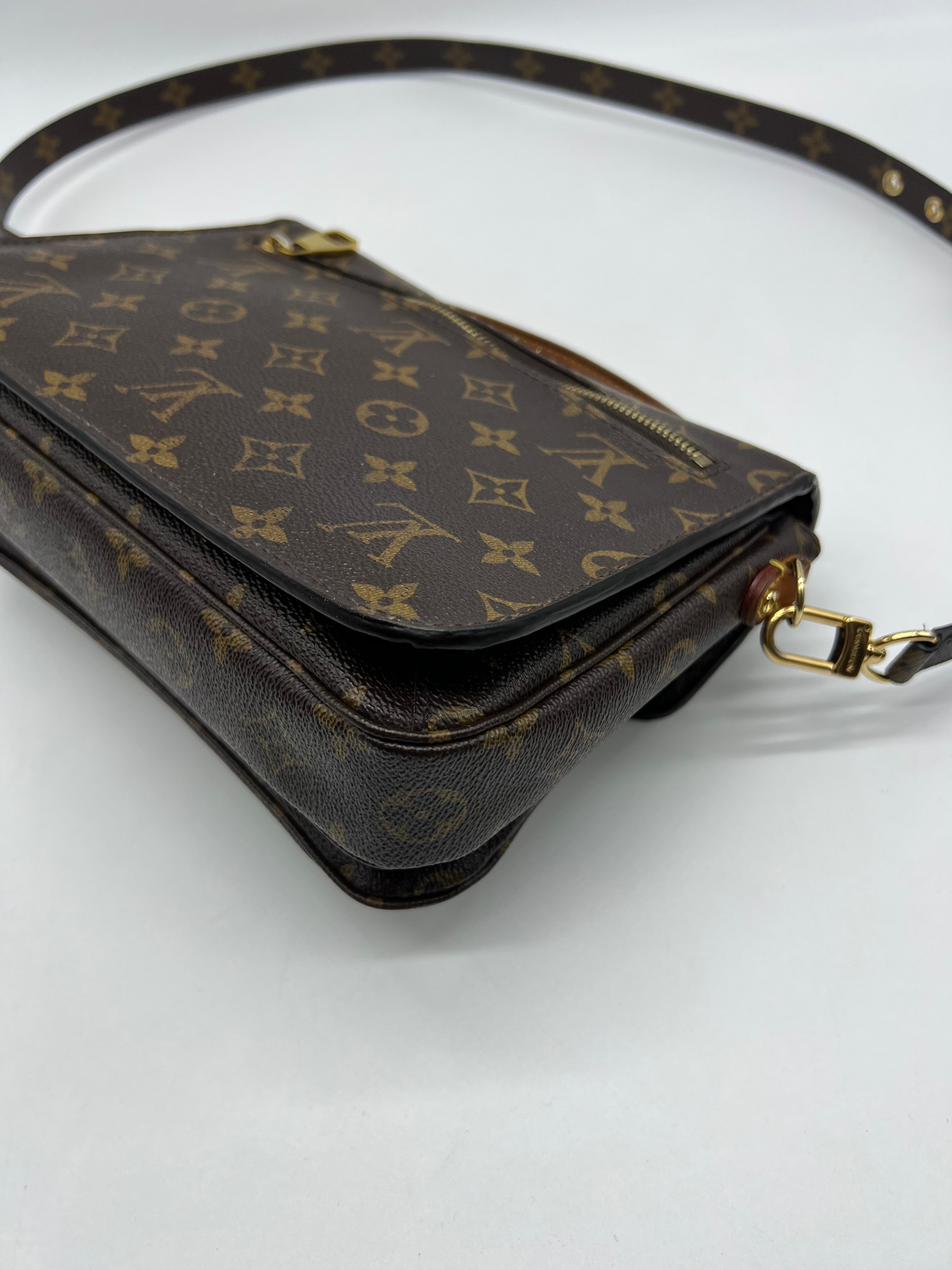 Louis Vuitton Métis Monogram