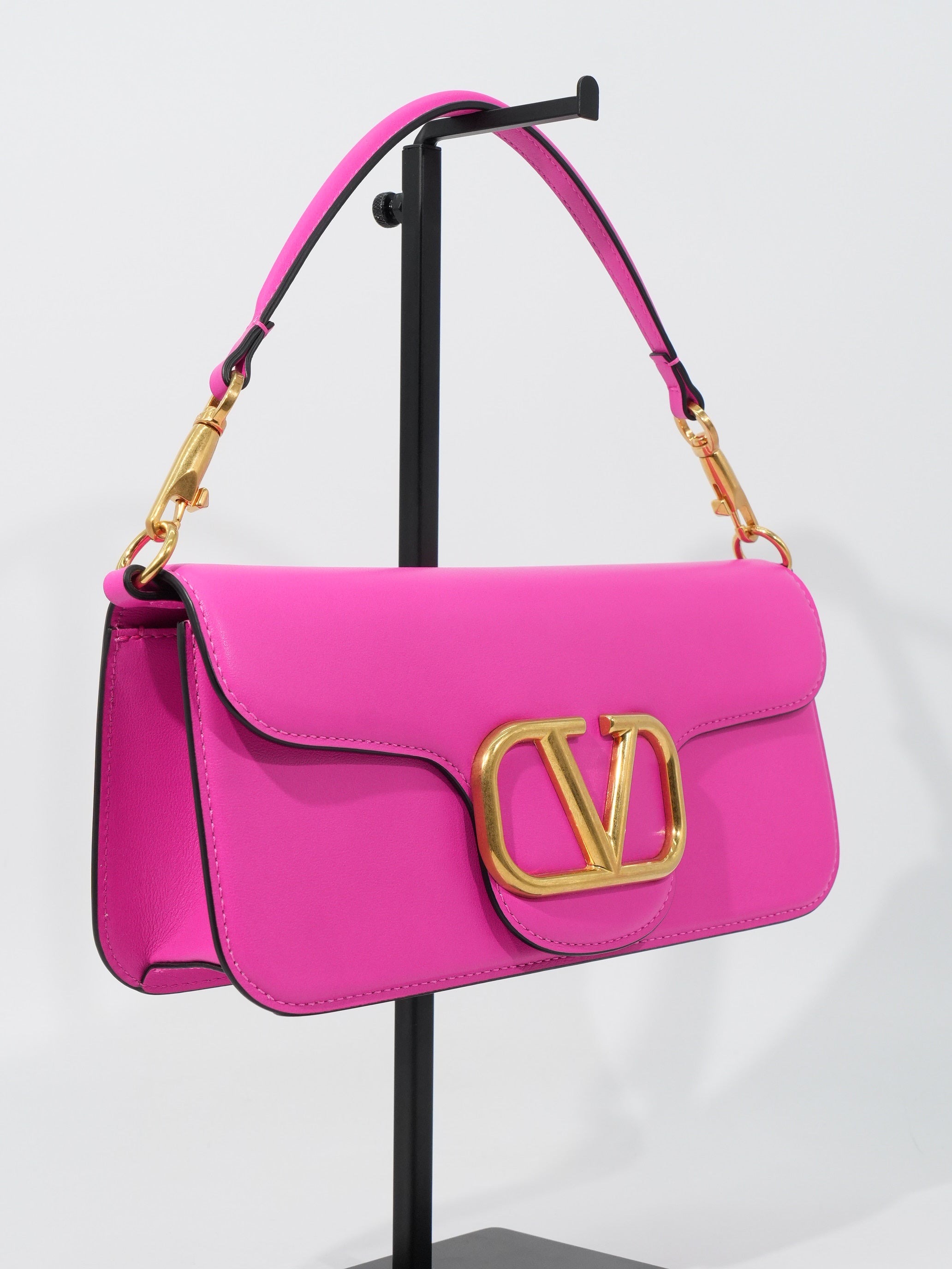 Valentino Locó Media