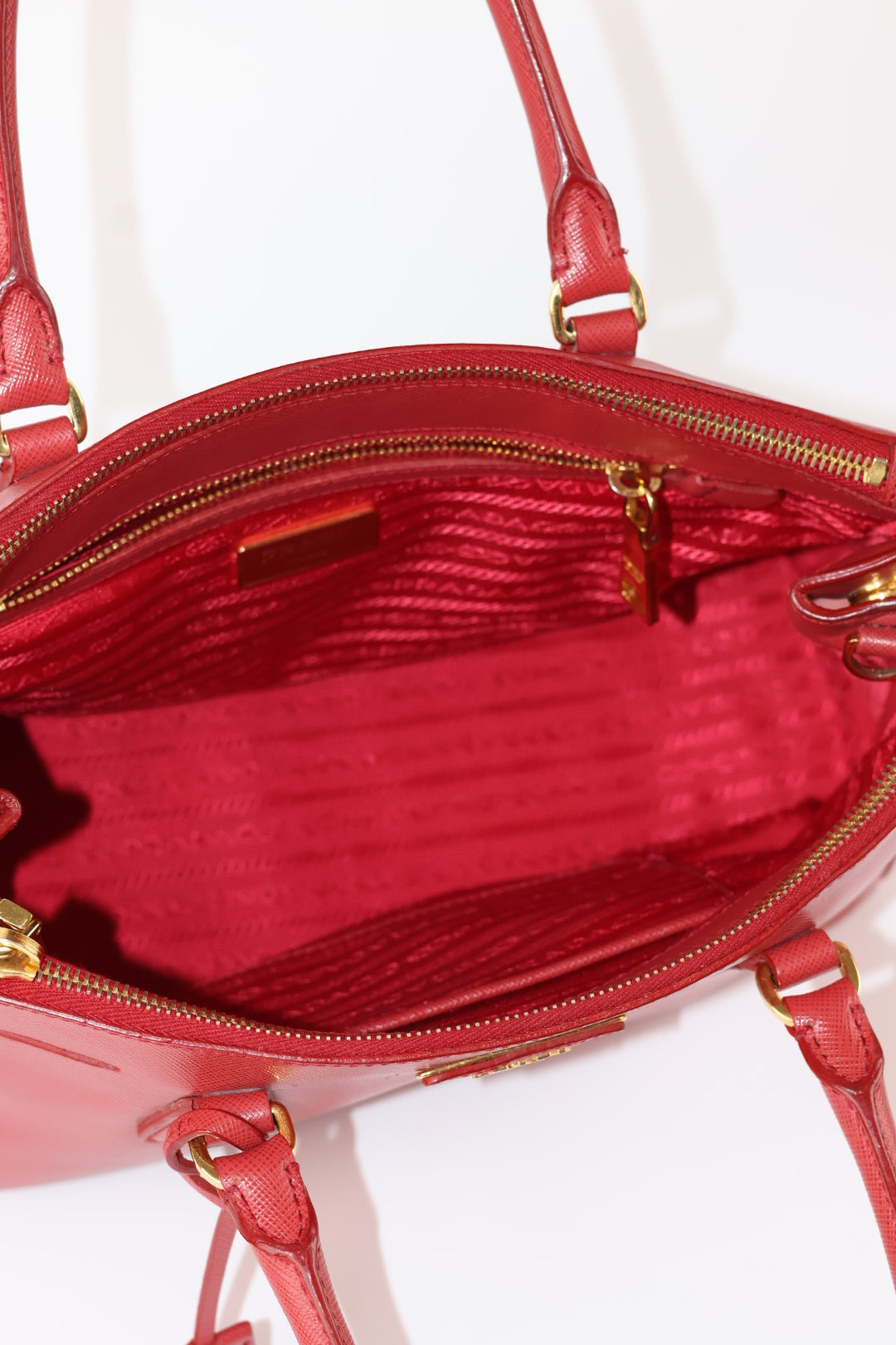 Prada Galleria Media Saffiano