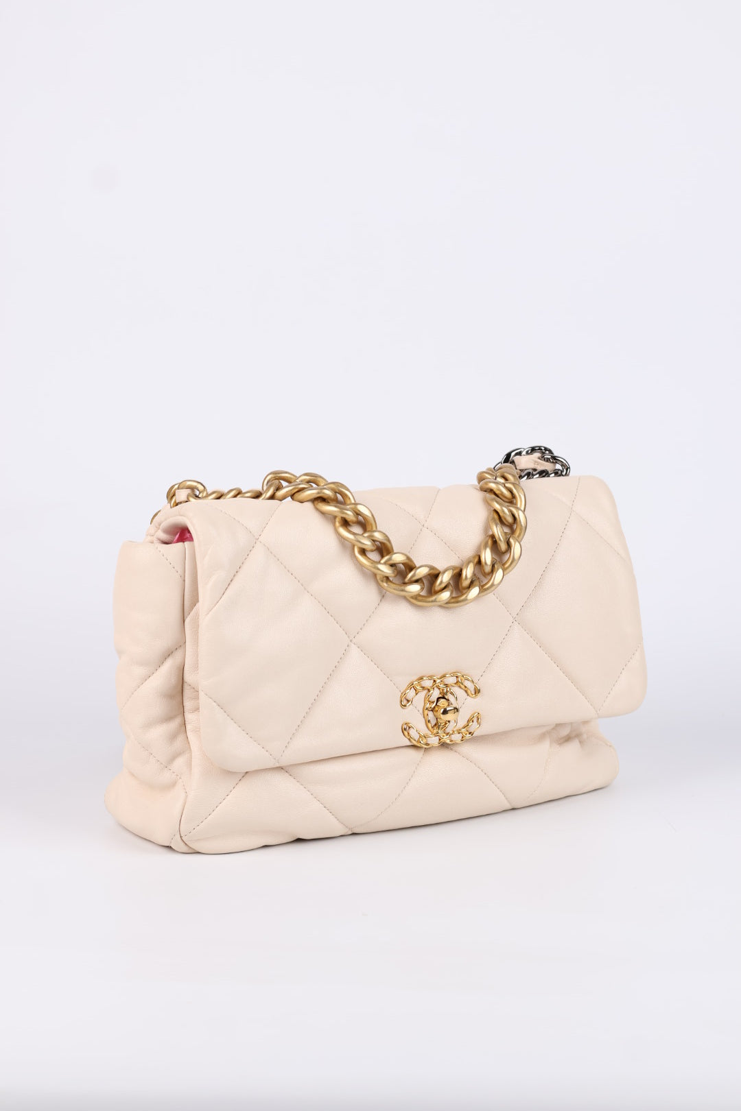 Chanel 19 Media in Pelle