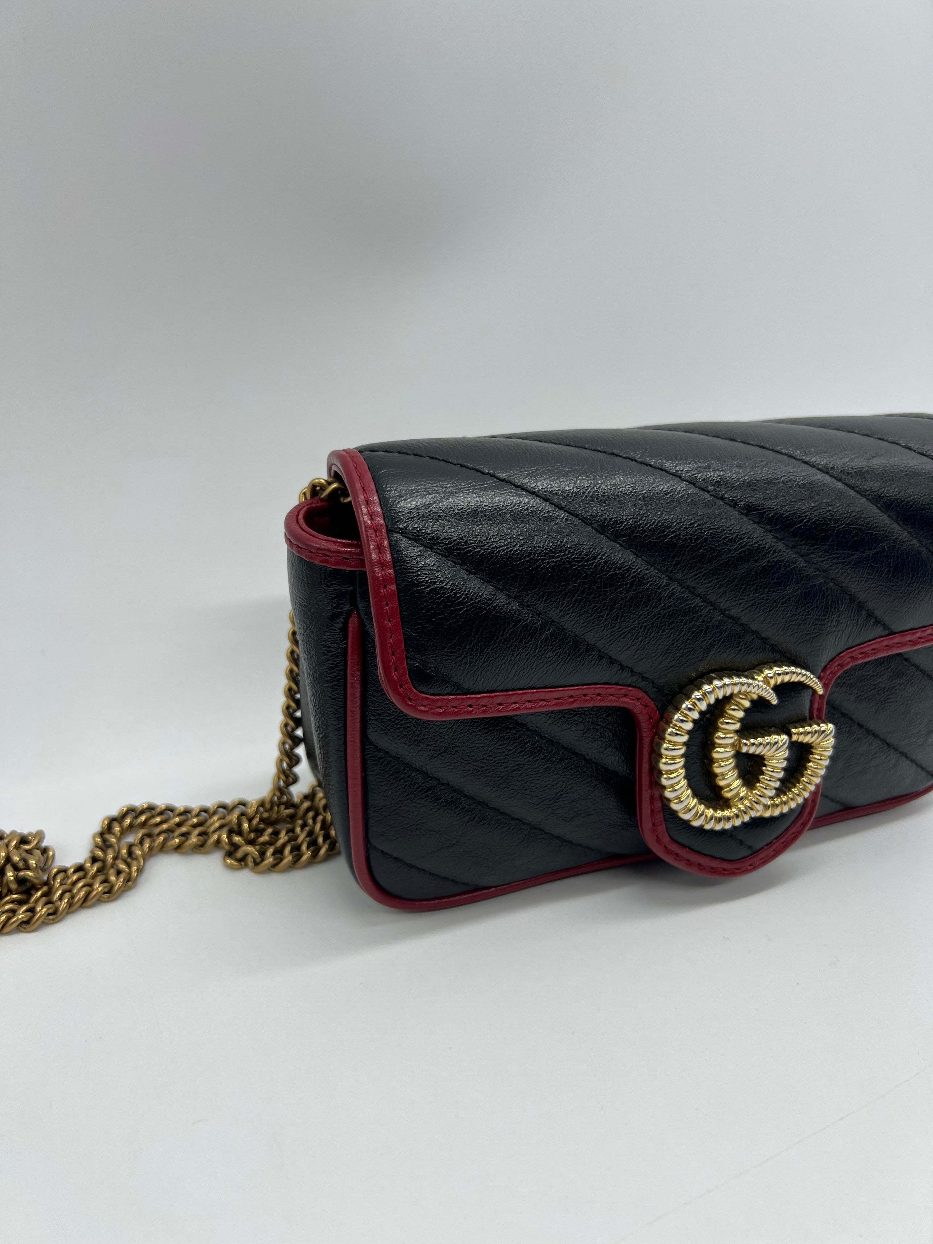 Gucci Super Mini Marmont