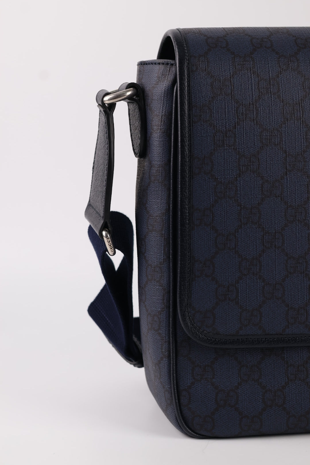 Gucci Messenger Ophidia GG Supreme