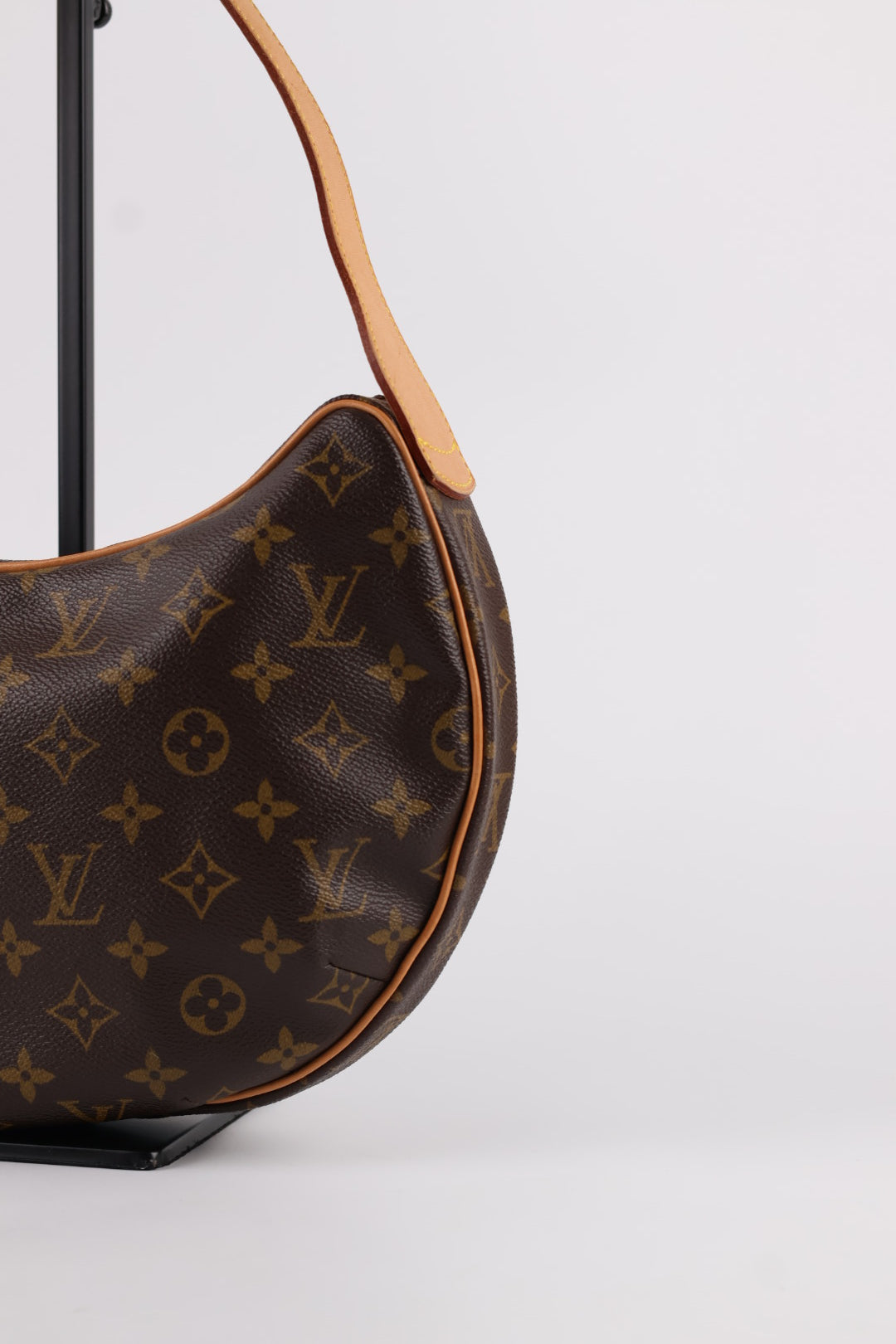 Louis Vuitton Croissant MM Monogram