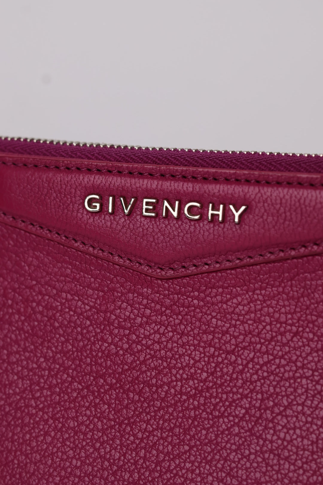 Givenchy Antigona Pochette