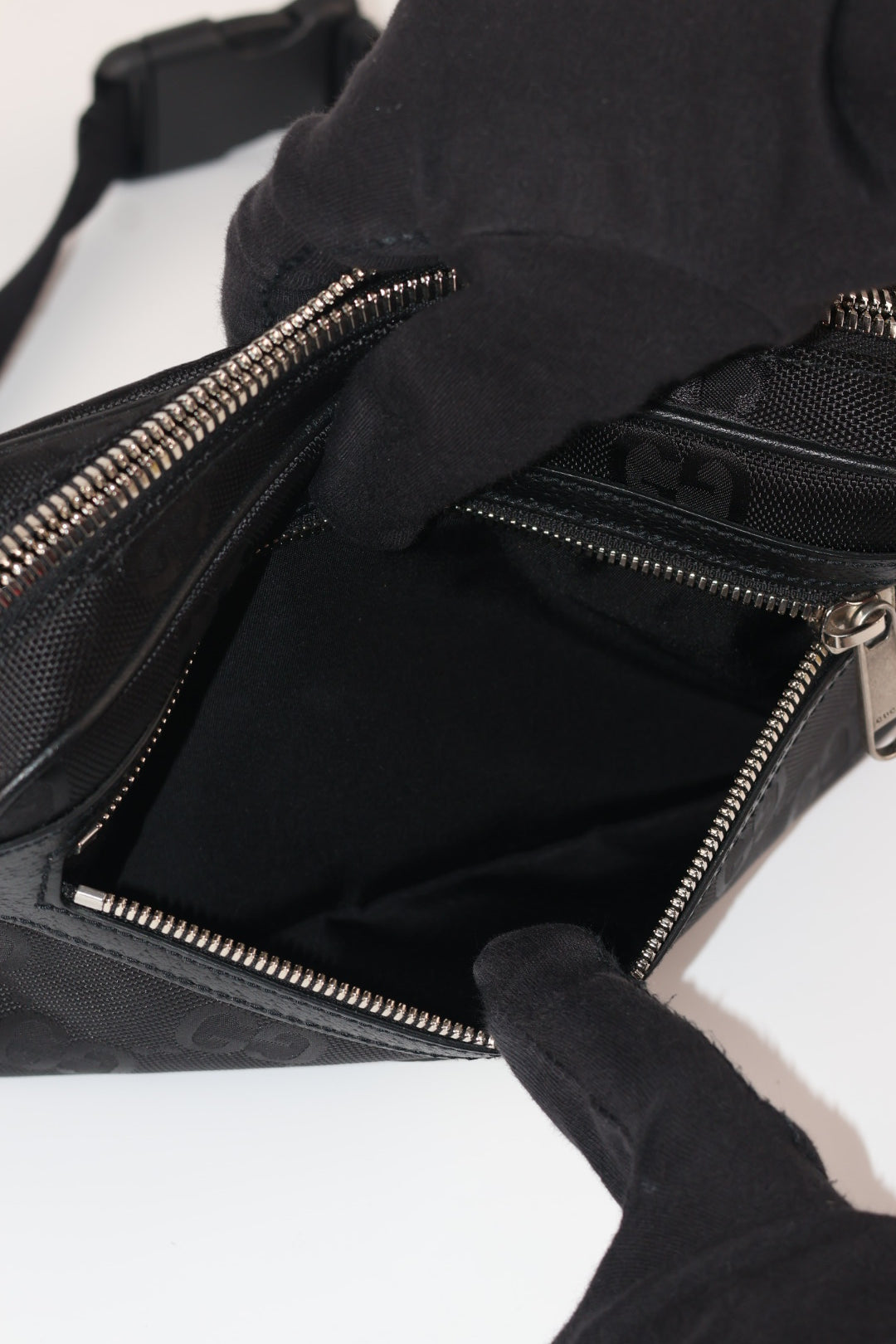 Gucci Marsupio GG Off the Grid