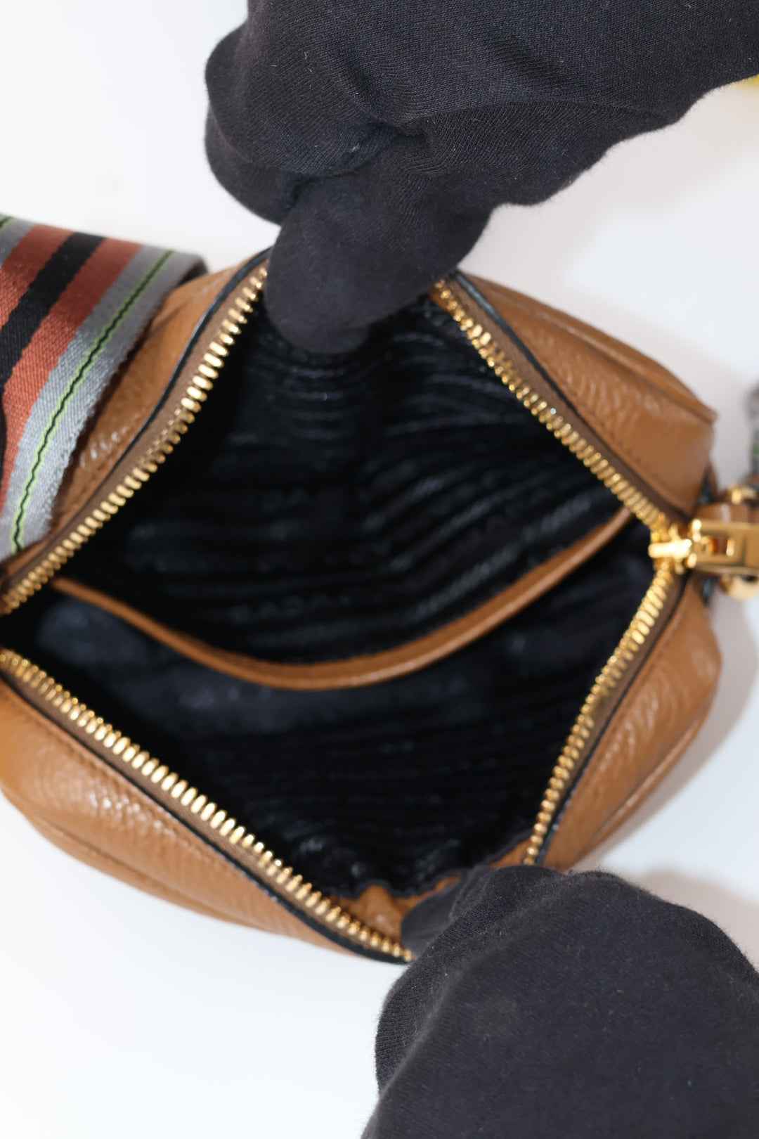 Prada Mini Camera Bag in Pelle