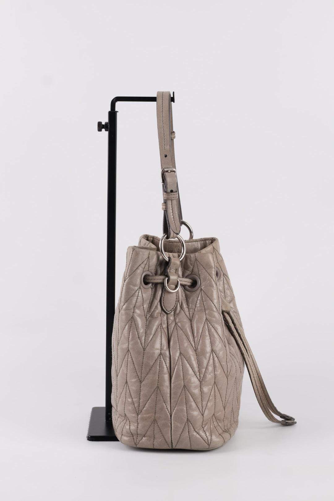 Miu Miu Bucket in Pelle