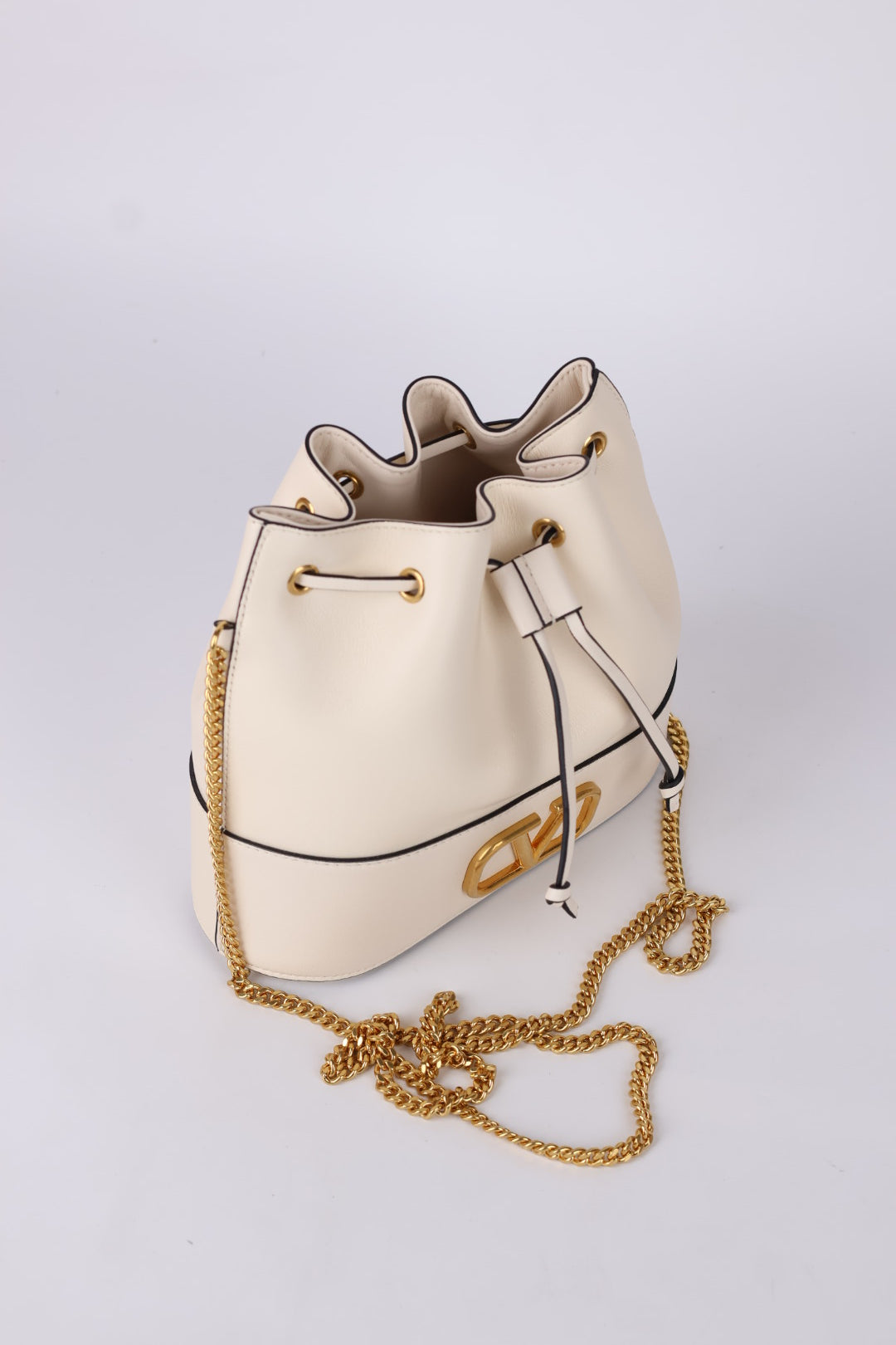 Valentino Mini Bucket V Logo