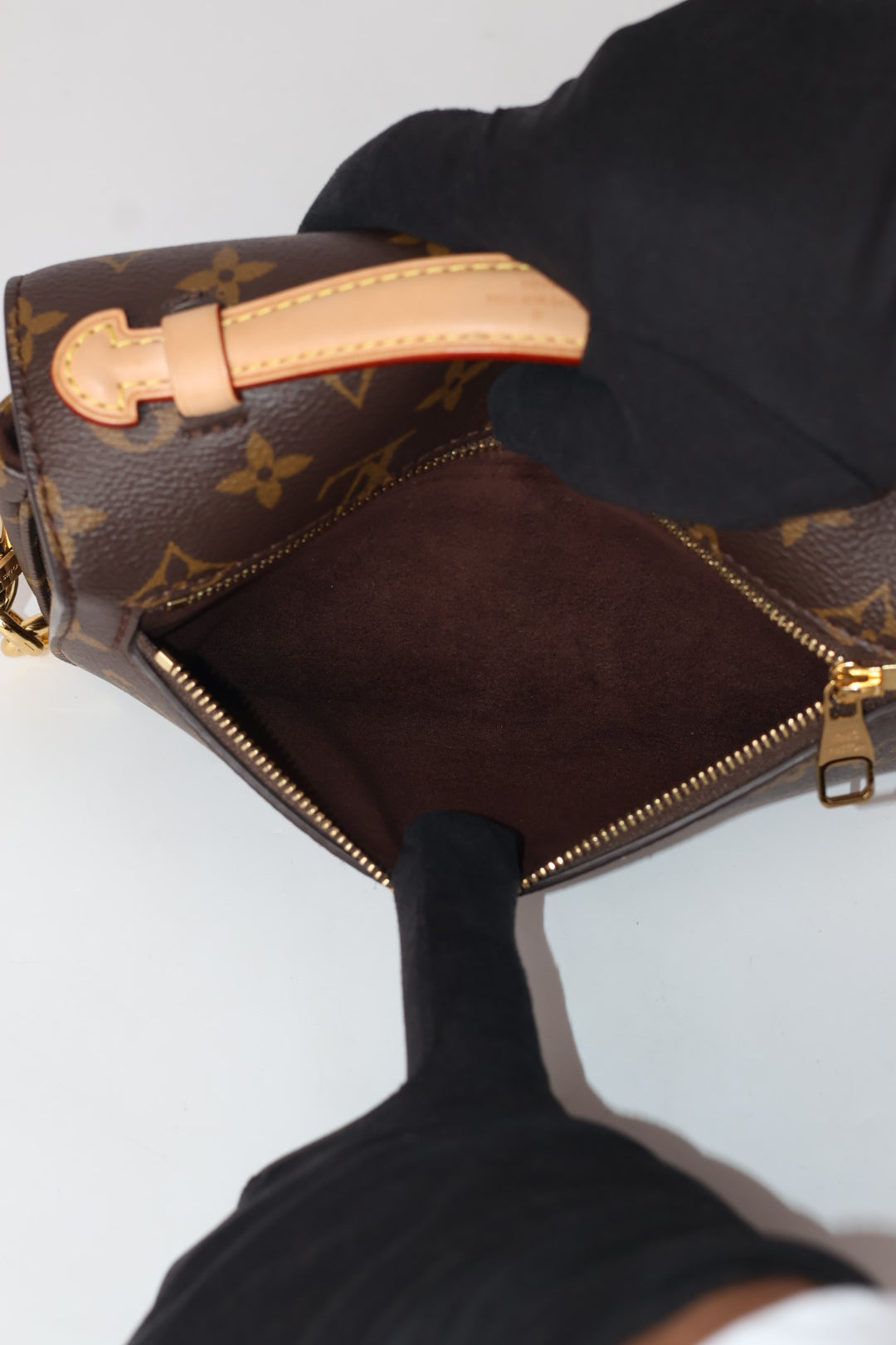 Louis Vuitton Métis East-West