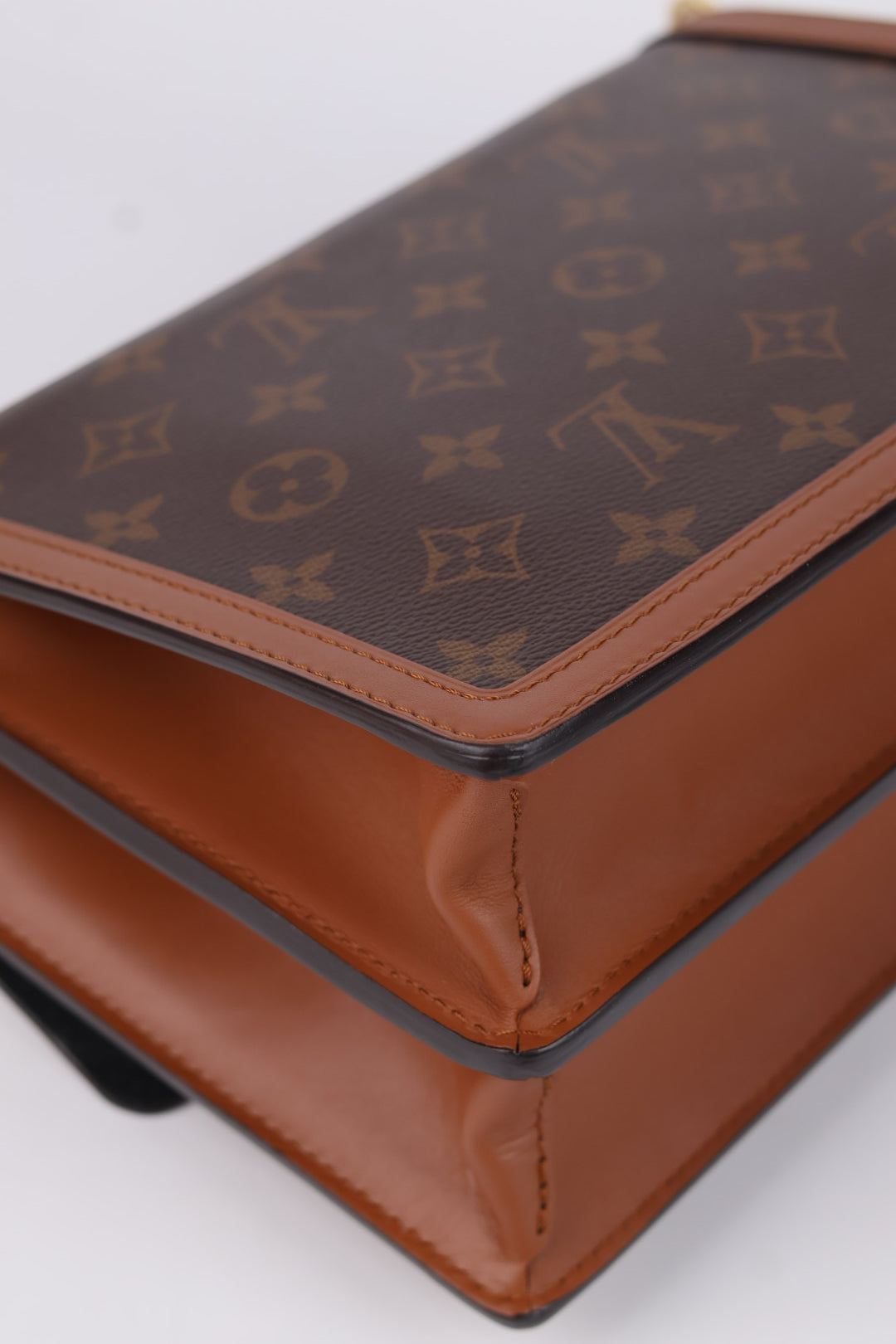 Louis Vuitton Dauphine MM