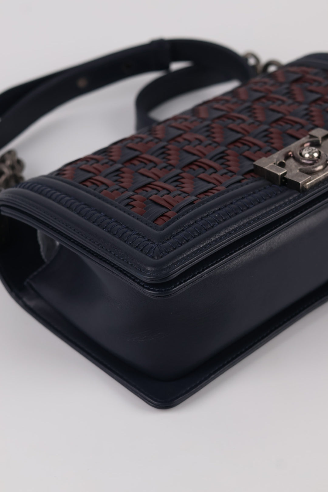 Chanel Boy in Pelle Intrecciata