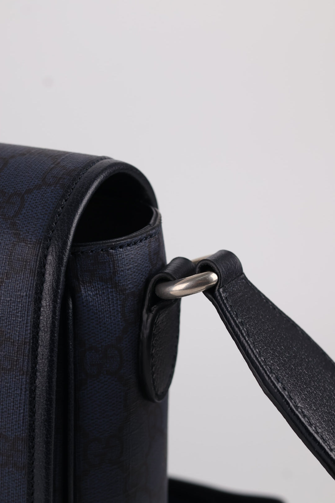 Gucci Messenger Ophidia GG Supreme