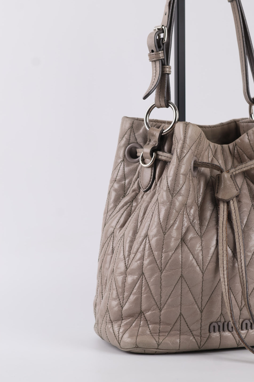 Miu Miu Bucket in Pelle