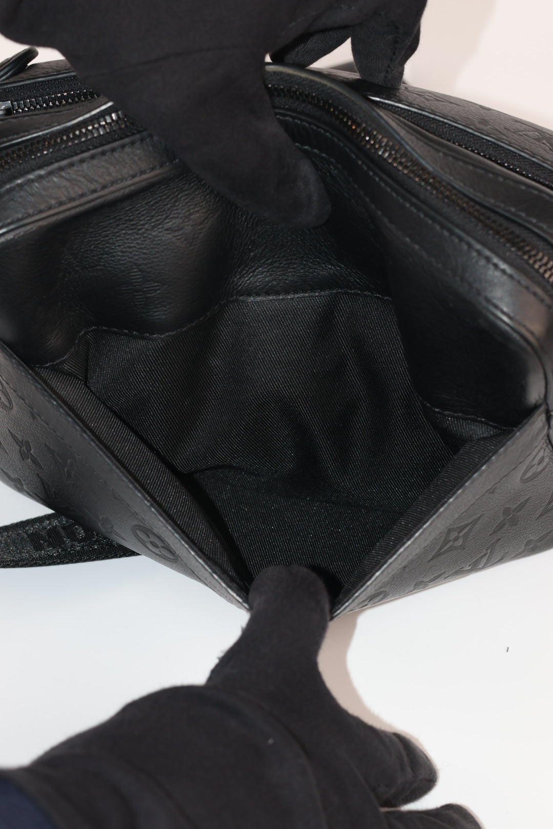 Louis Vuitton Trio Messenger Shadow