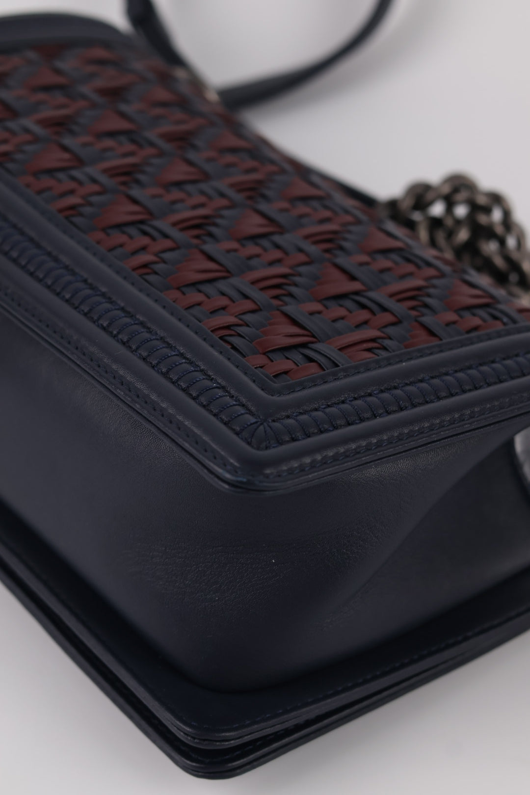 Chanel Boy in Pelle Intrecciata