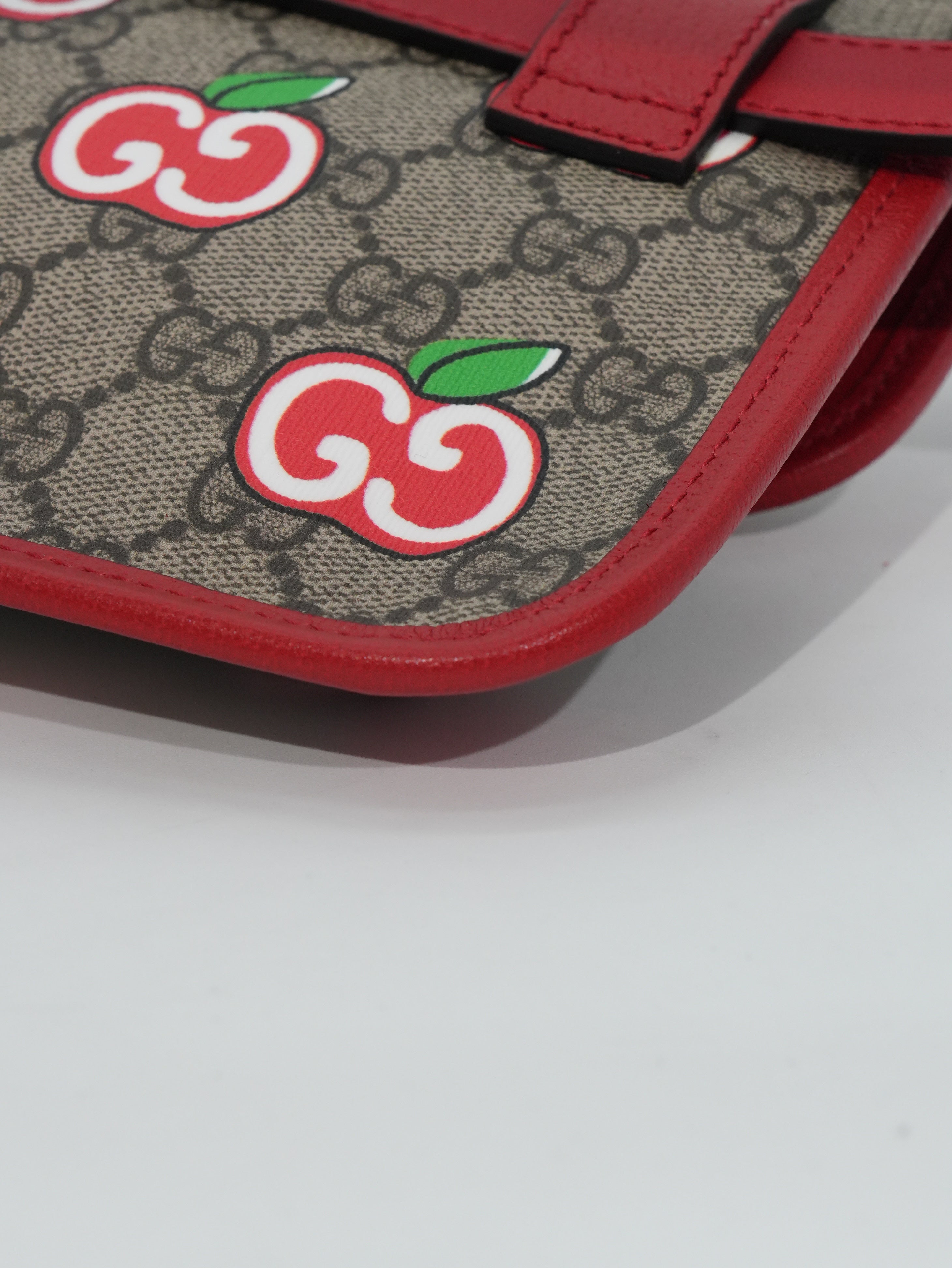 Gucci Marsupio Apple GG Supreme