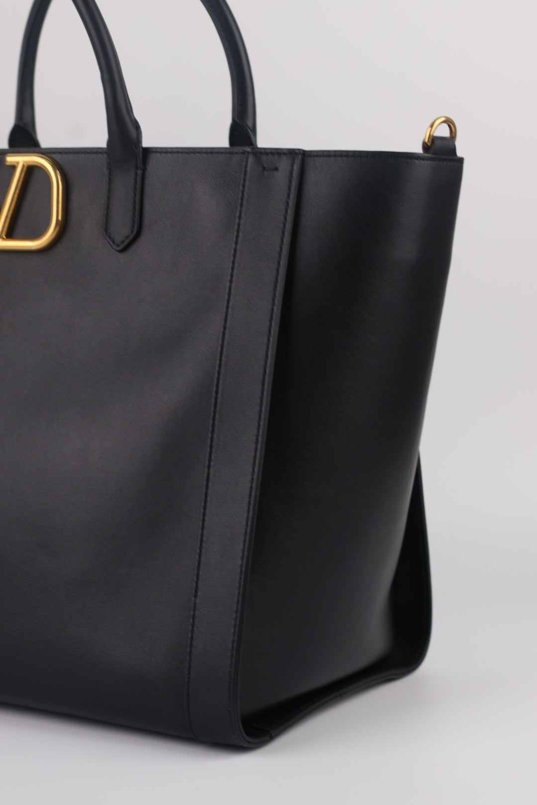 Valentino V Tote in Pelle