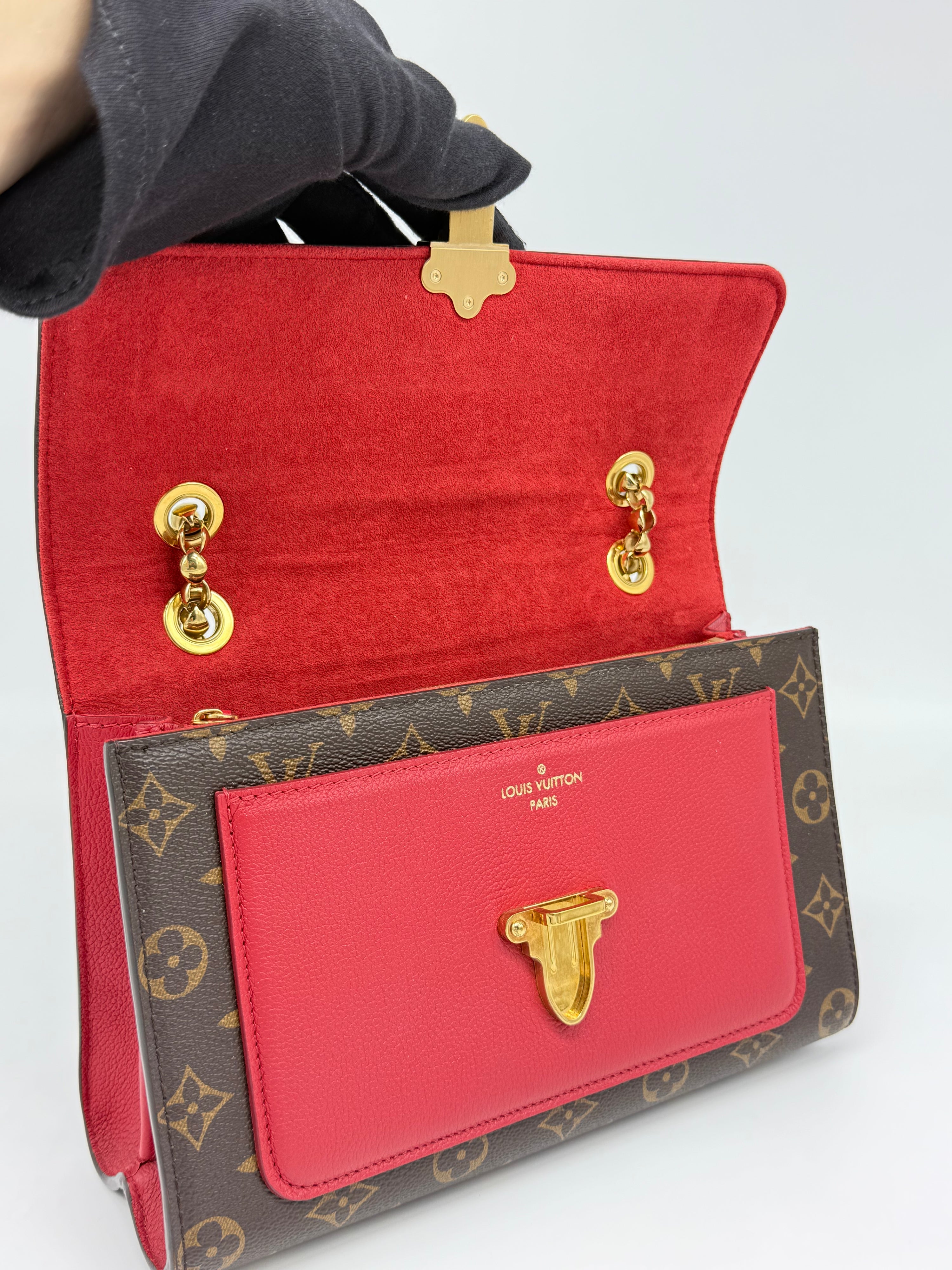 Louis Vuitton Victoire Monogram