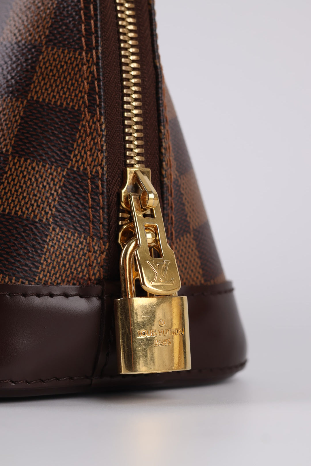 Louis Vuitton Alma BB Damier Ébène