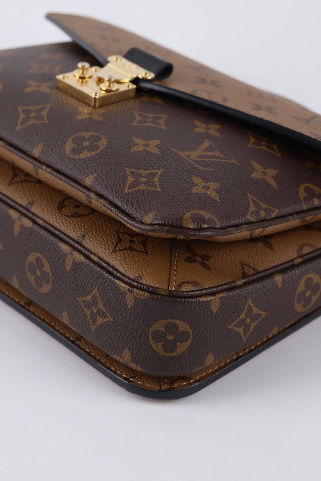 Louis Vuitton Métis Reverse