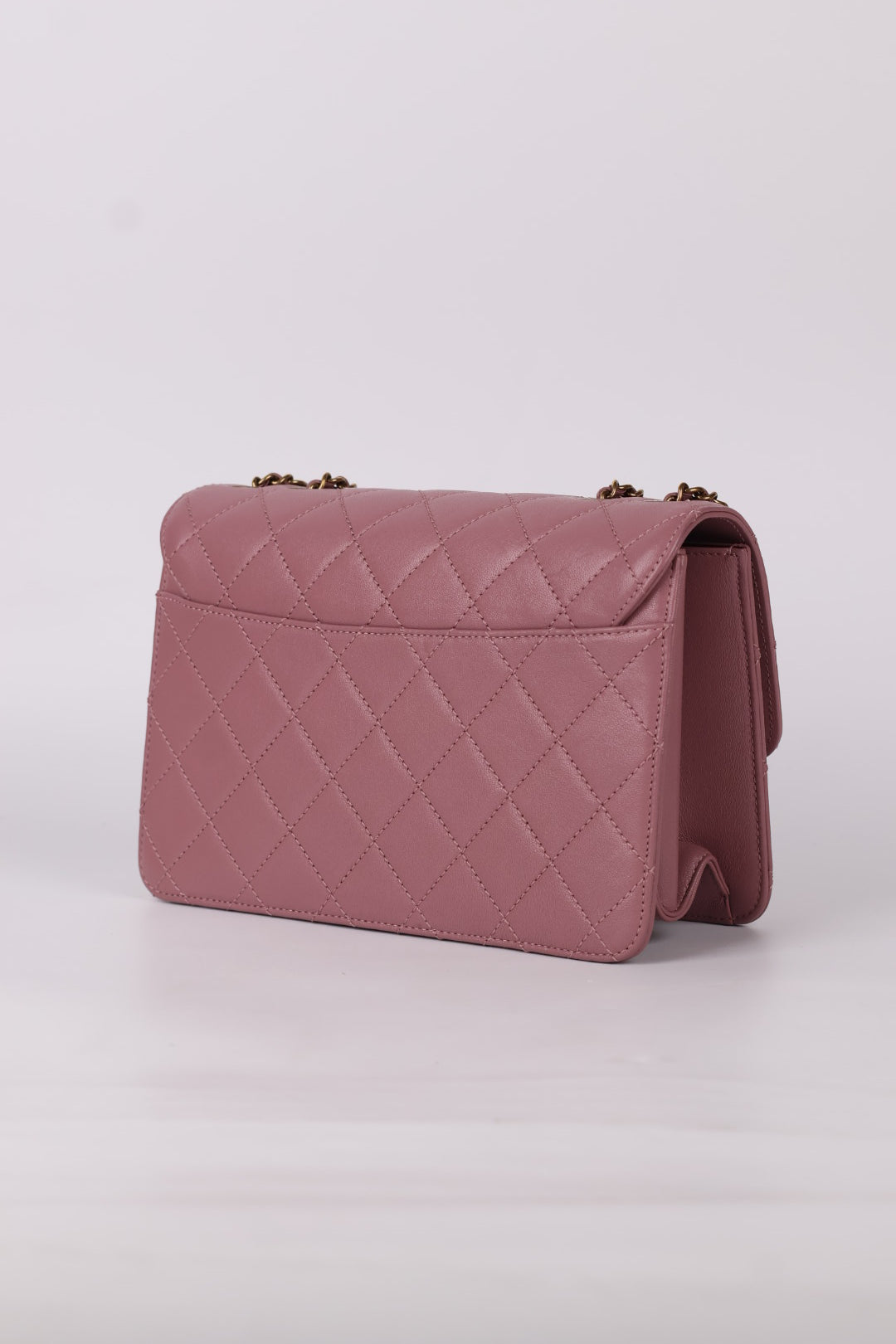 Chanel Beauty Lock Matelassé
