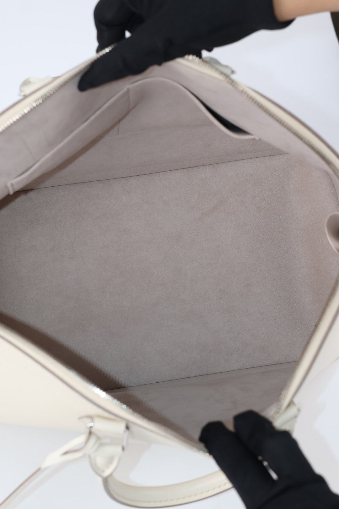 Louis Vuitton Alma GM Epi