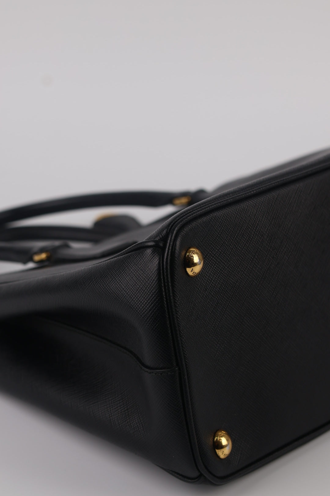 Prada Galleria Media Saffiano