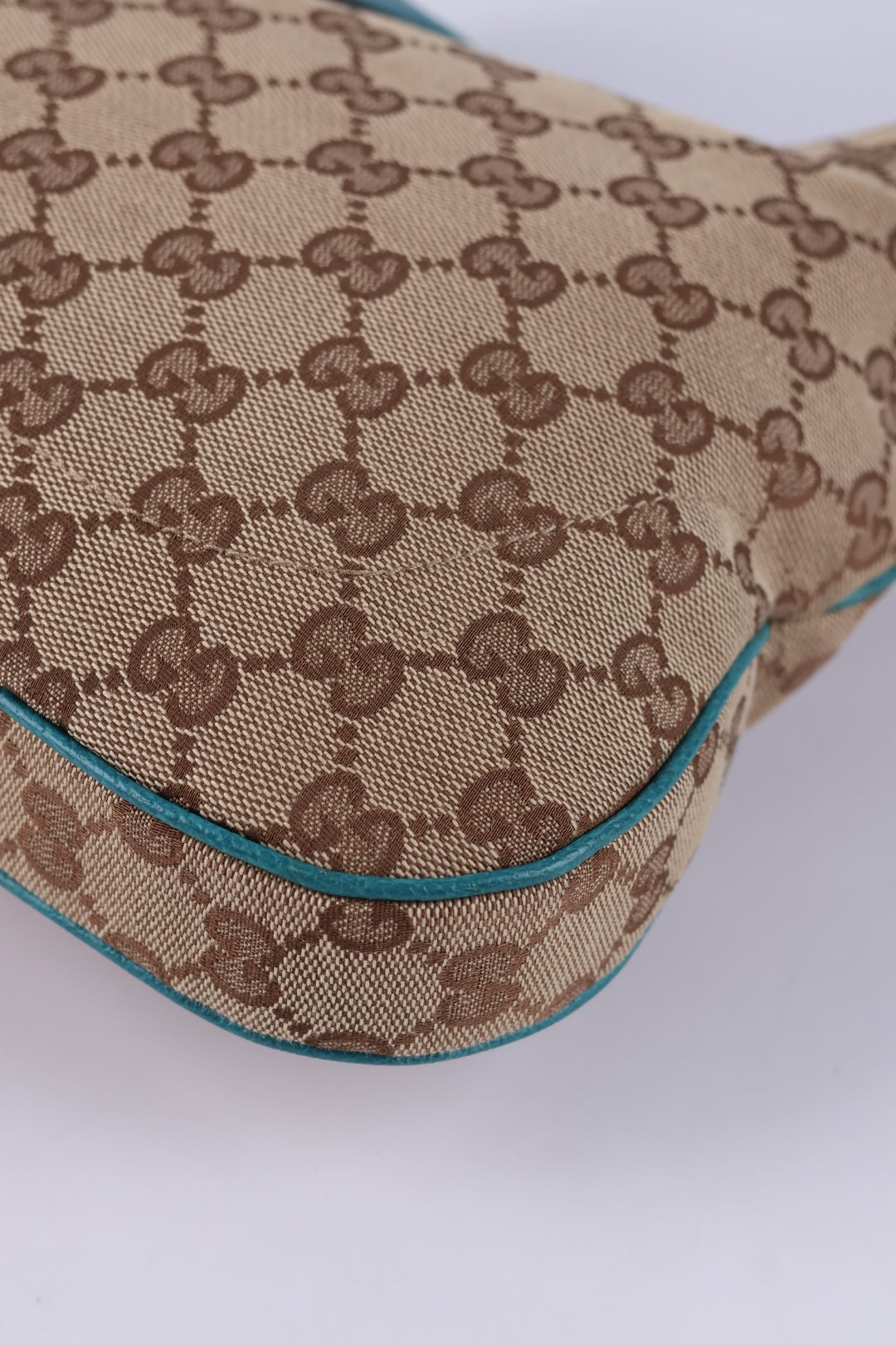 Gucci Jackie GG Wave
