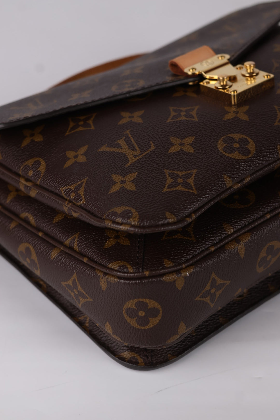 Louis Vuitton Métis Monogram