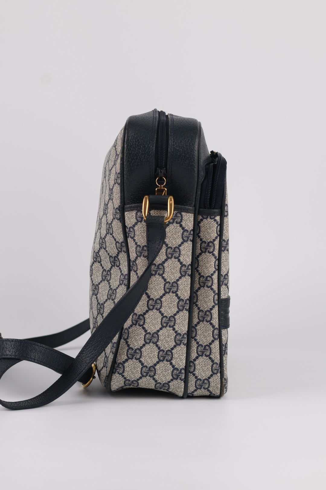 Gucci Messenger GG Supreme Vintage