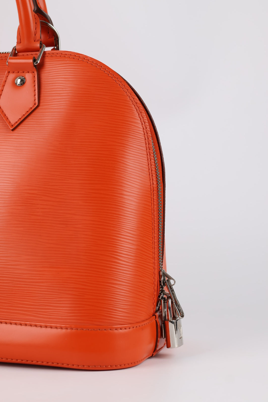 Louis Vuitton Alma Pm Epi