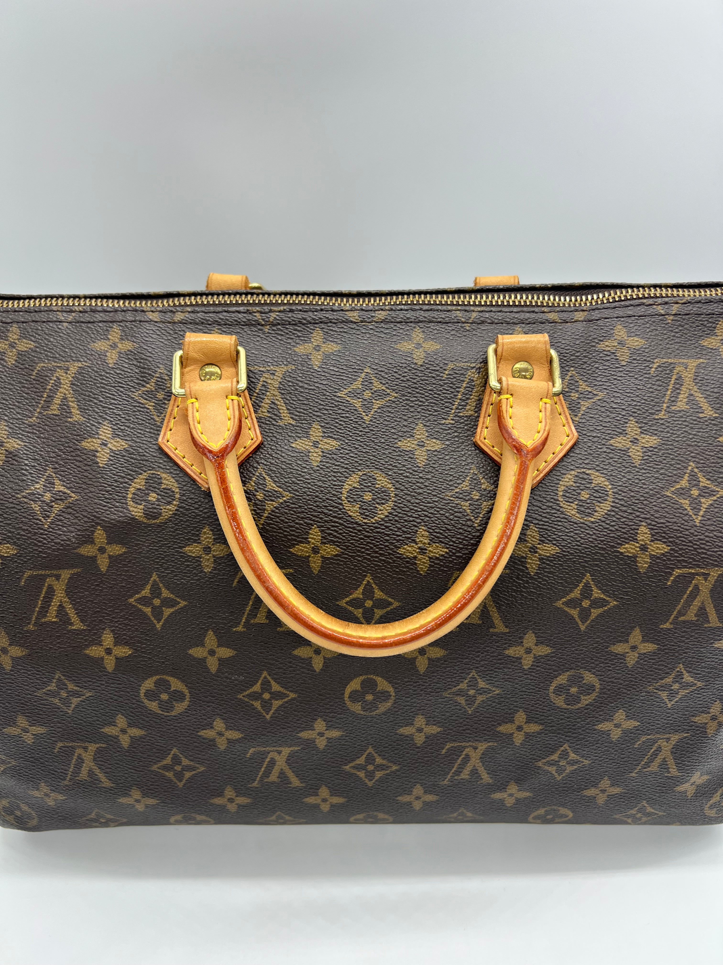 Louis Vuitton Speedy 35 Monogram