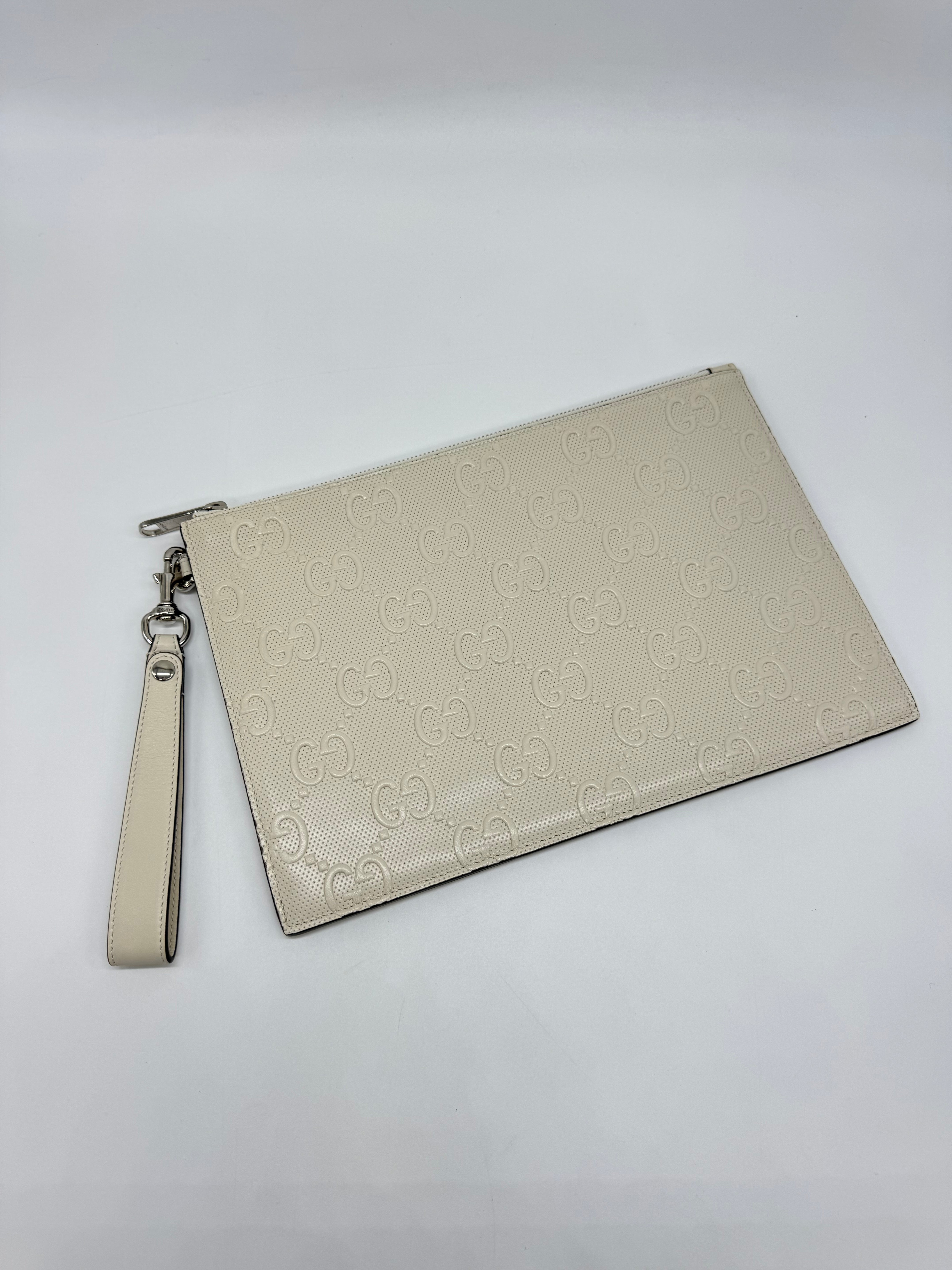 Gucci Pochette GG Goffrata