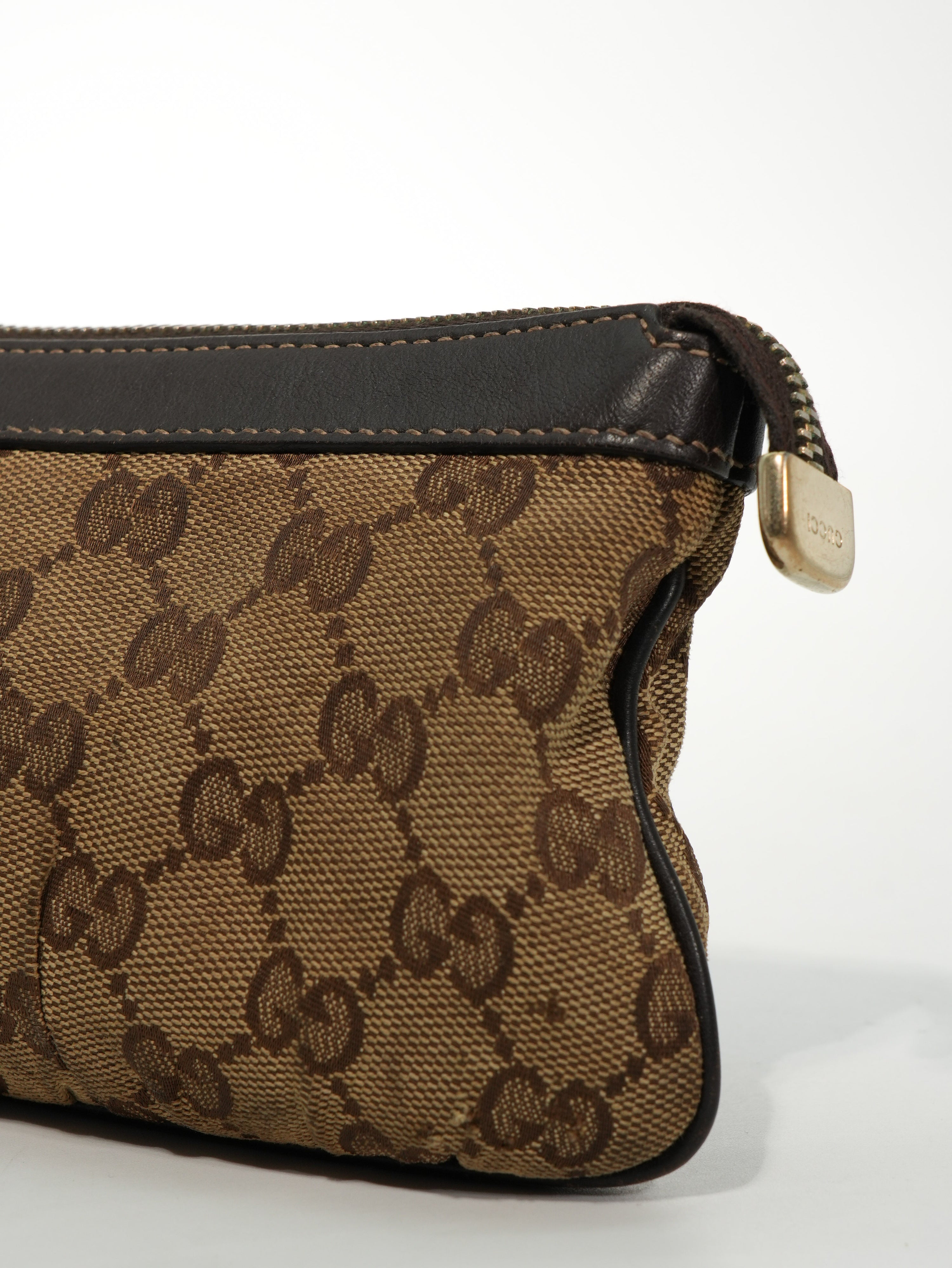 Gucci Mini Pochette GG Wave