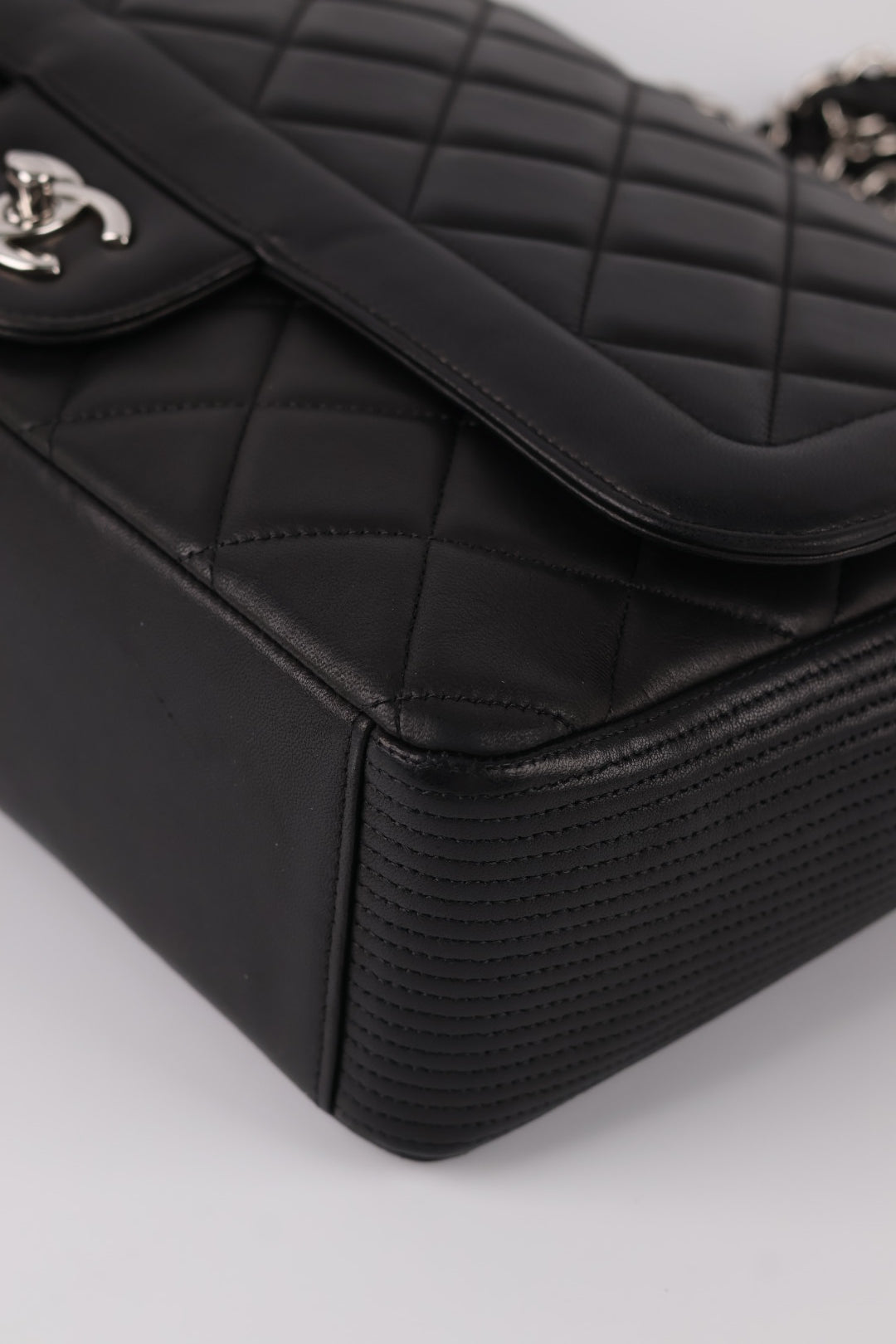 Chanel Classic Flap Jumbo