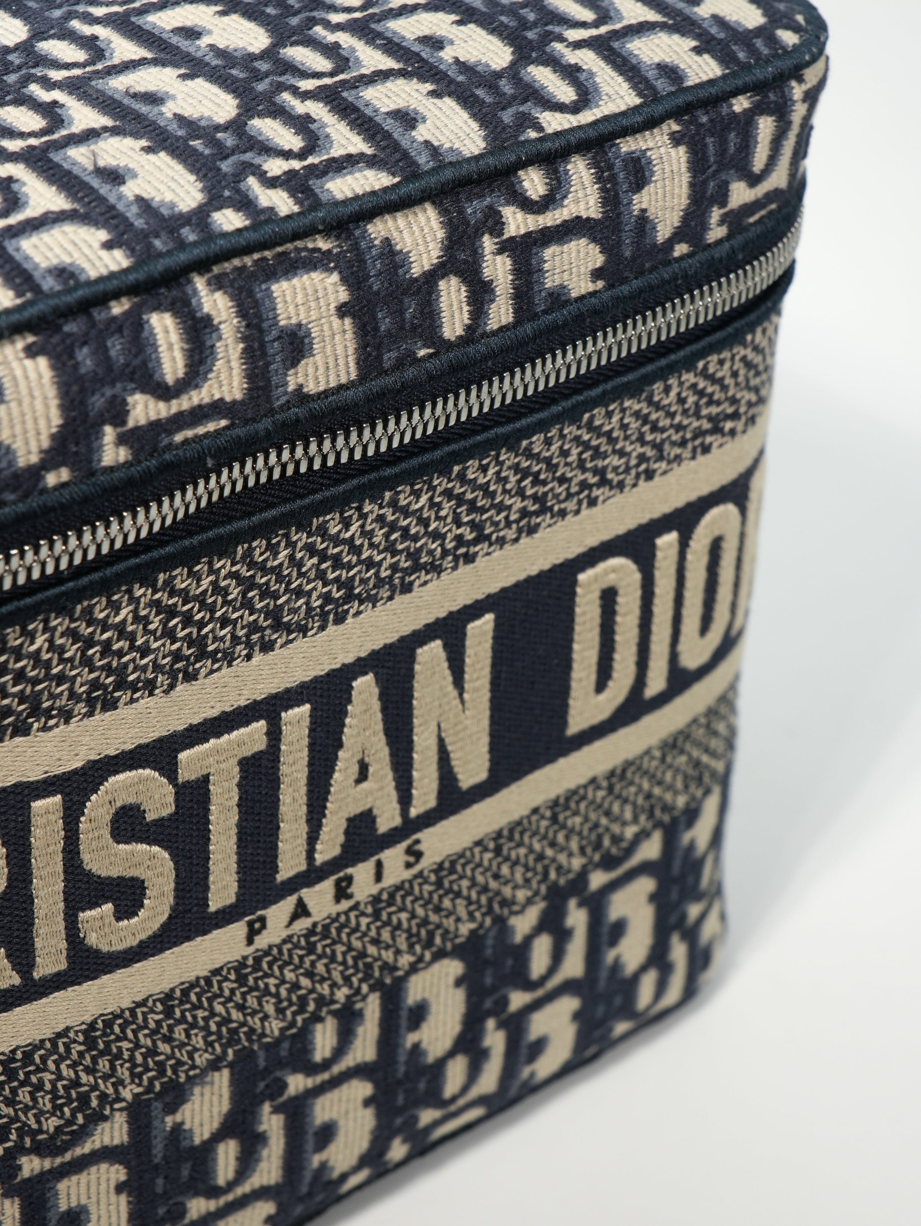 Dior Vanity DiorTravel Jacquard Oblique