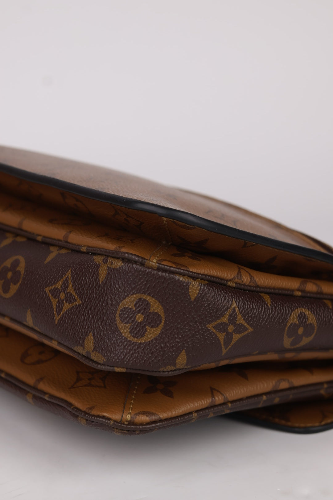 Louis Vuitton Métis Reverse