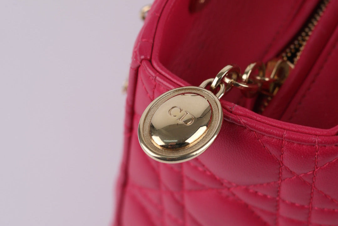 Lady Dior Media in Pelle