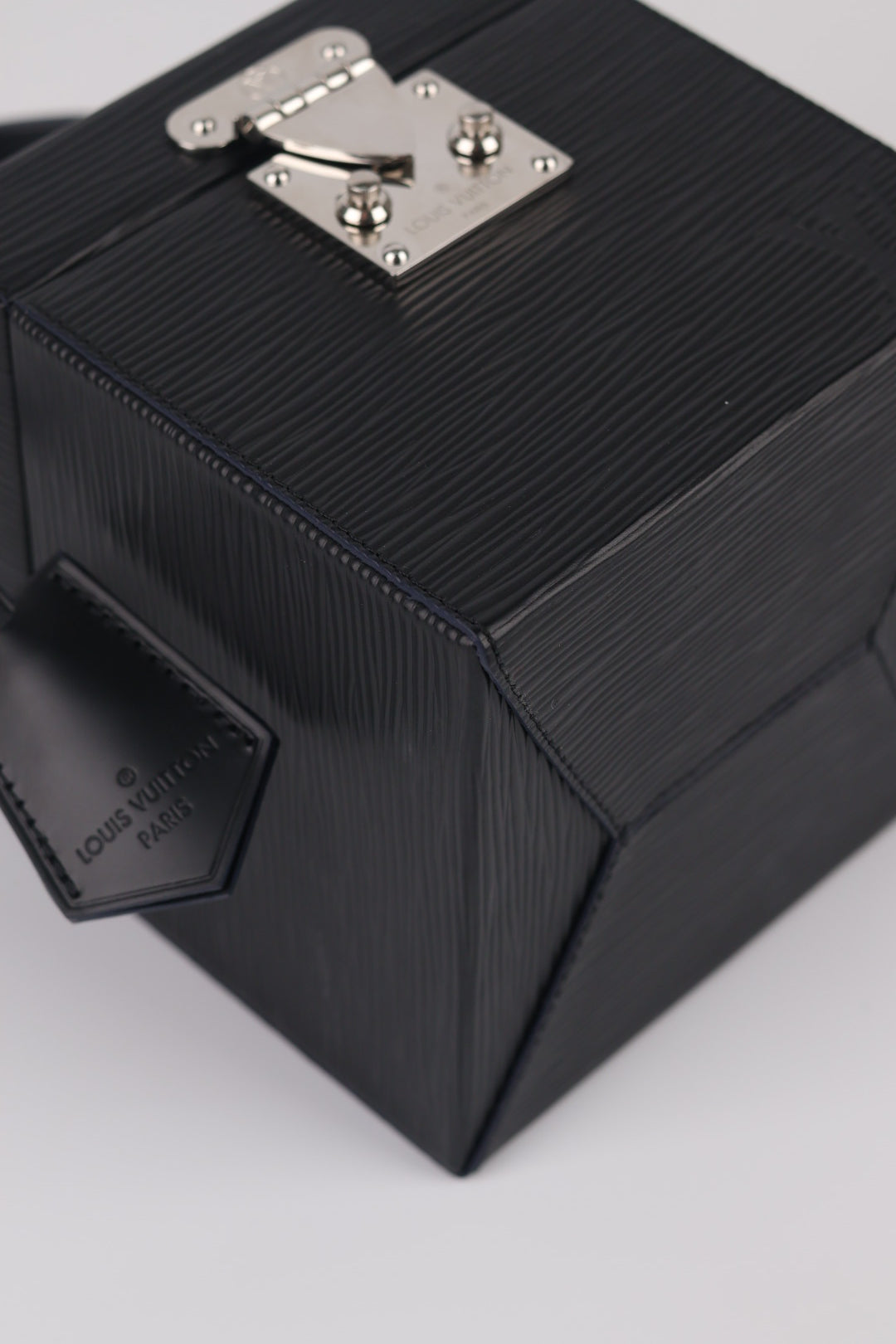 Louis Vuitton Bleecker Epi