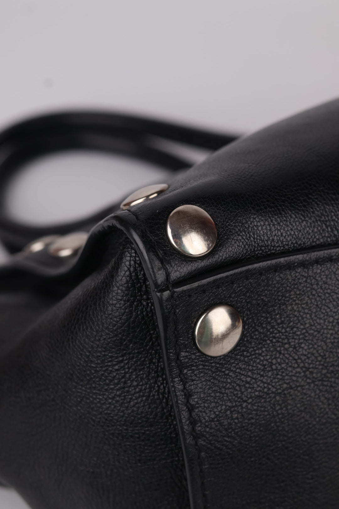 Prada Tote in Pelle Borchie