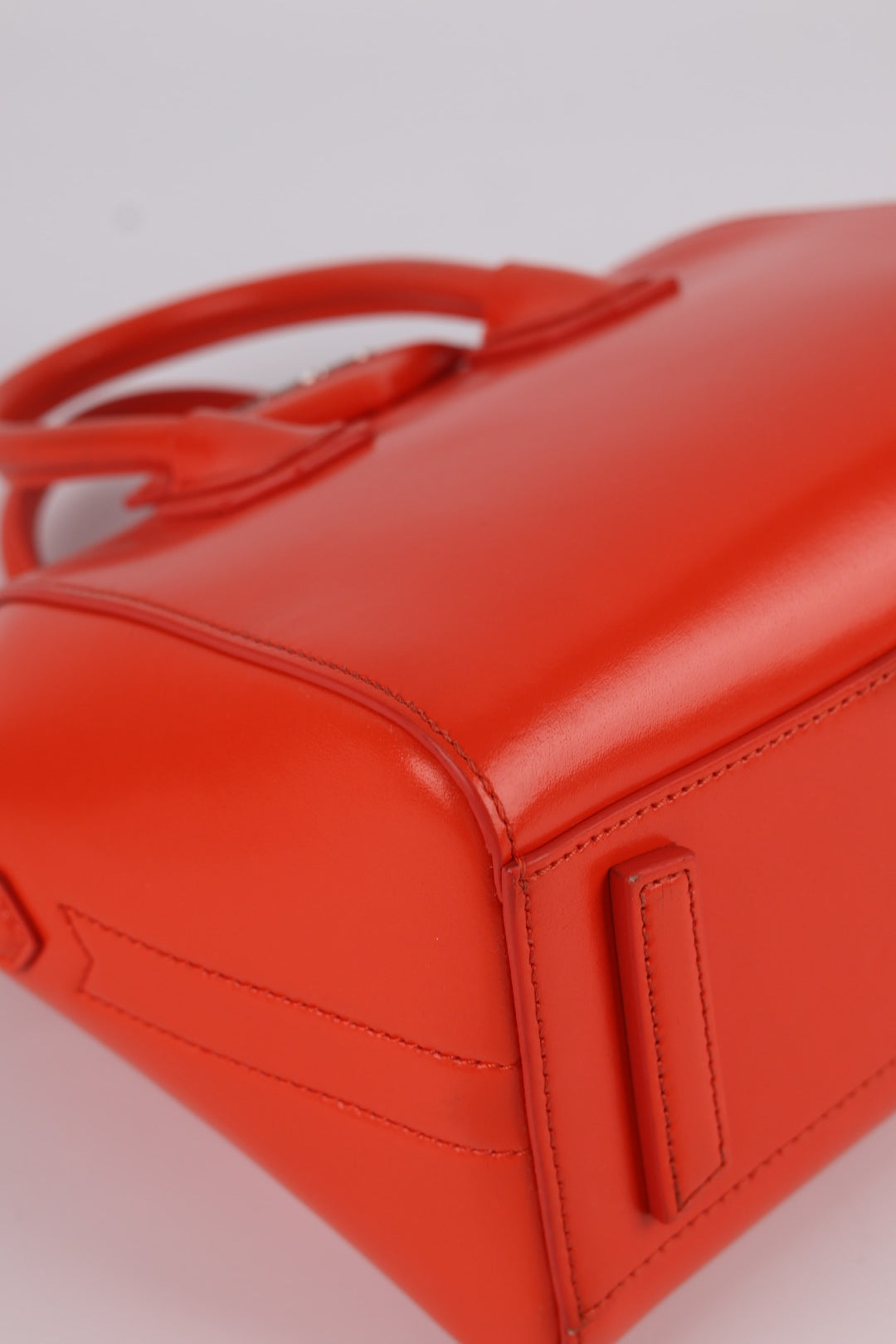 Givenchy Mini Antigona in Pelle