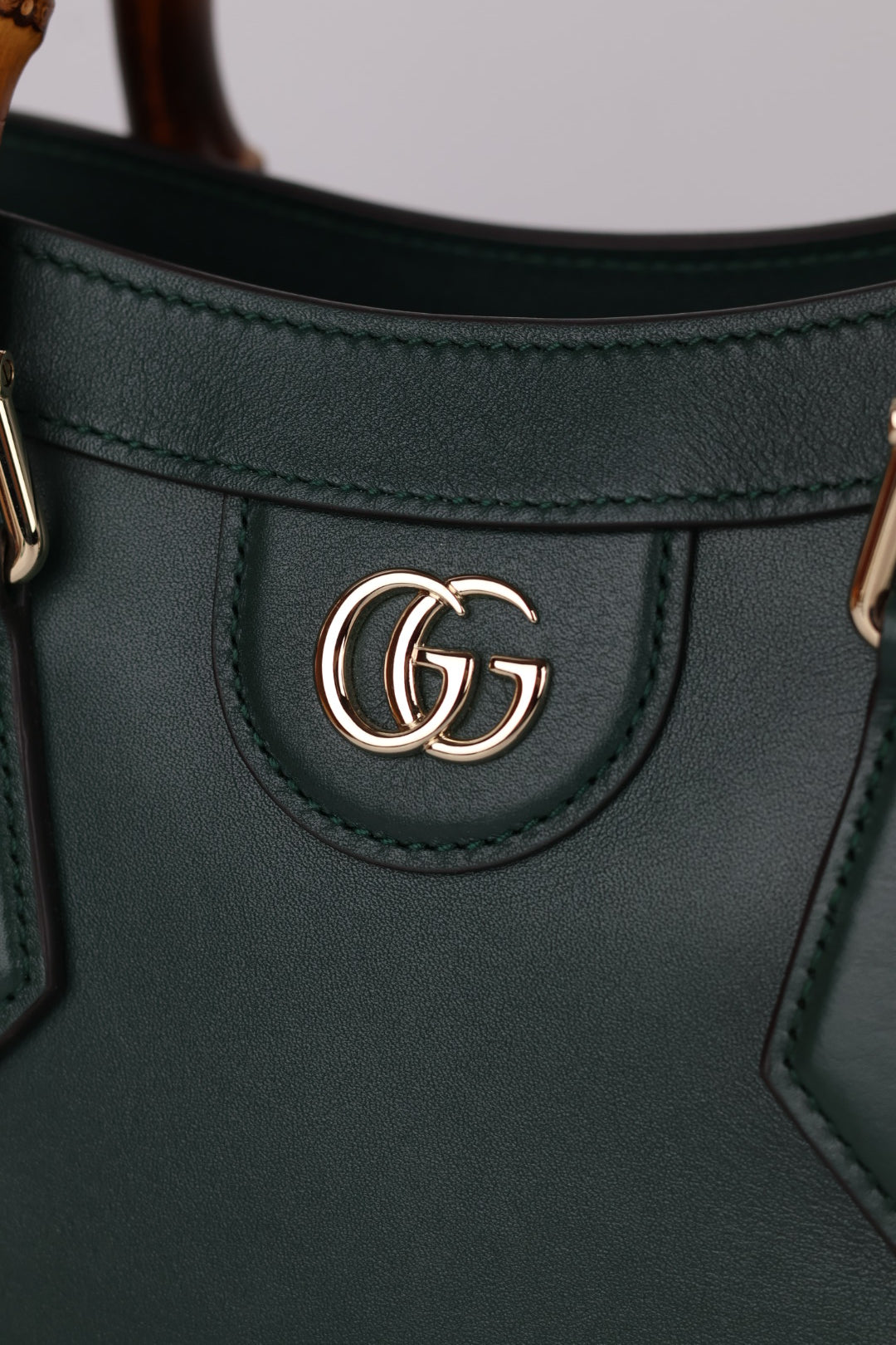 Gucci Diana Small in Pelle